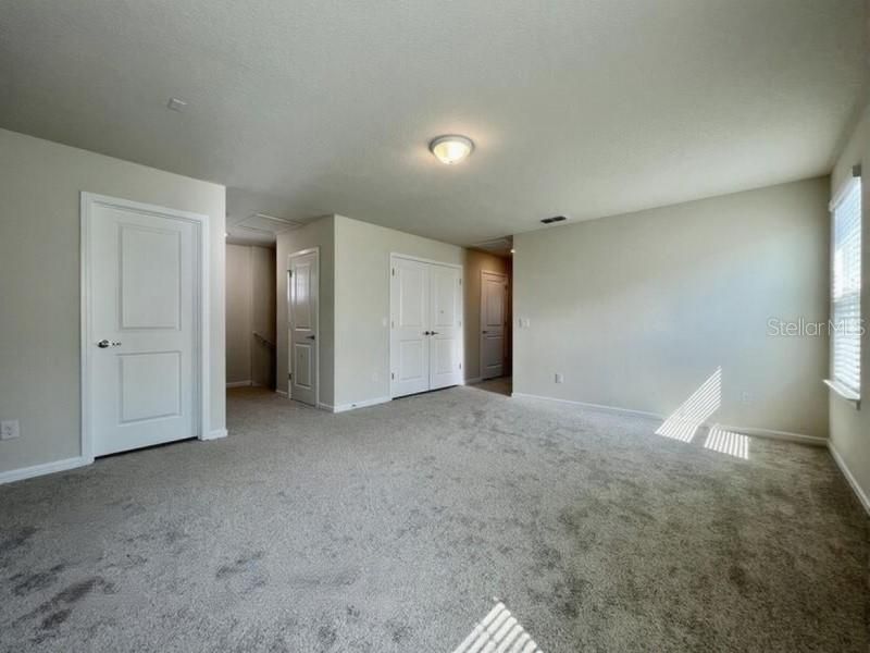 For Rent: $2,145 (3 beds, 2 baths, 2072 Square Feet)