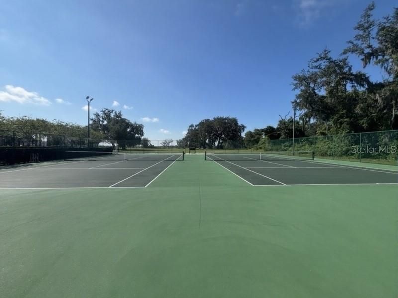 For Rent: $2,145 (3 beds, 2 baths, 2072 Square Feet)