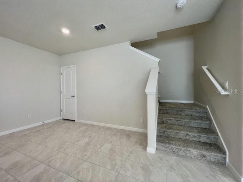 For Rent: $2,145 (3 beds, 2 baths, 2072 Square Feet)