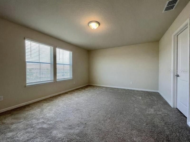 For Rent: $2,145 (3 beds, 2 baths, 2072 Square Feet)