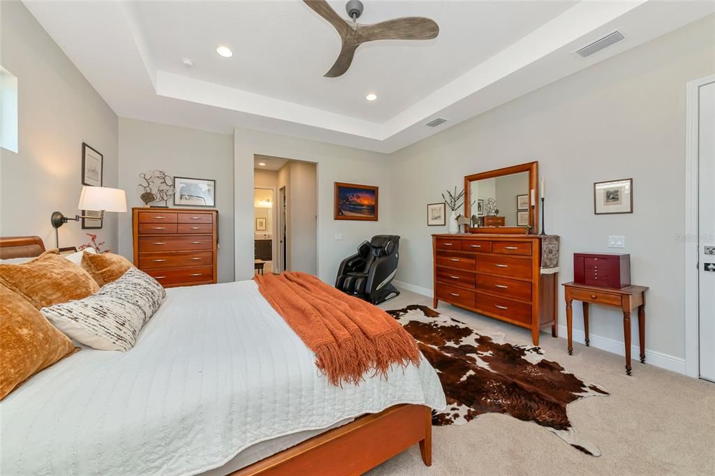 For Sale: $1,190,000 (4 beds, 4 baths, 3400 Square Feet)