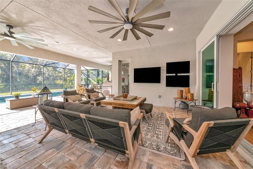 For Sale: $1,190,000 (4 beds, 4 baths, 3400 Square Feet)