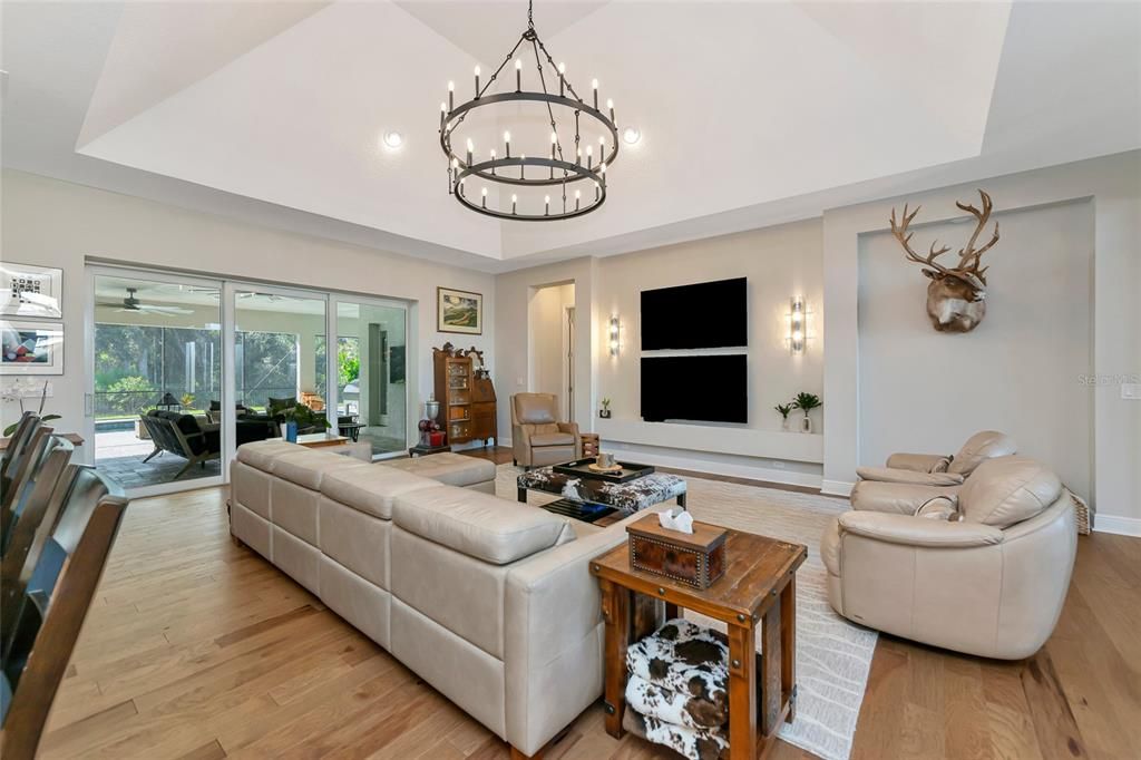 For Sale: $1,190,000 (4 beds, 4 baths, 3400 Square Feet)