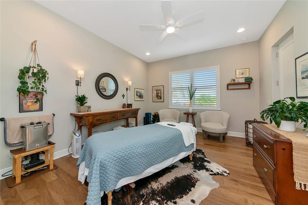 For Sale: $1,190,000 (4 beds, 4 baths, 3400 Square Feet)