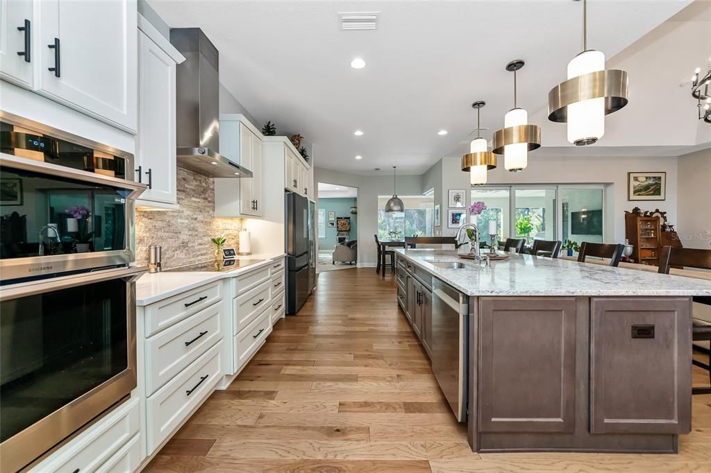 For Sale: $1,190,000 (4 beds, 4 baths, 3400 Square Feet)