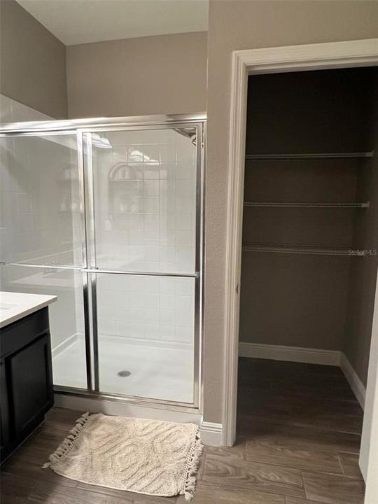 合同活跃: $349,999 (4 贝兹, 2 浴室, 1696 平方英尺)