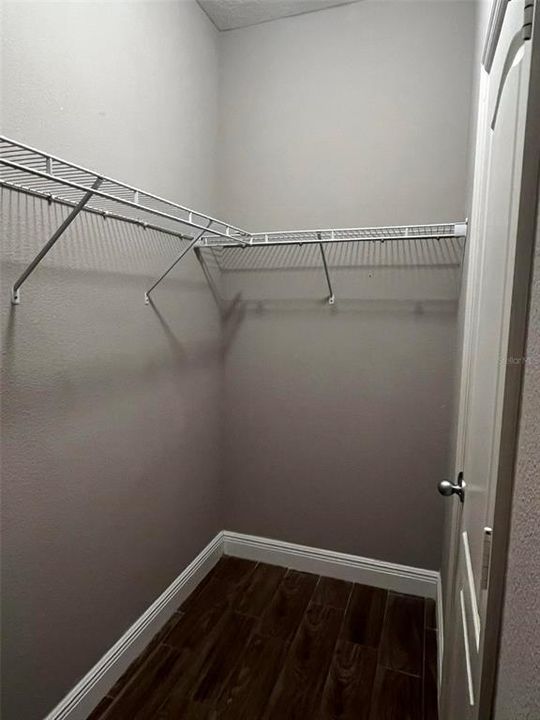 合同活跃: $349,999 (4 贝兹, 2 浴室, 1696 平方英尺)