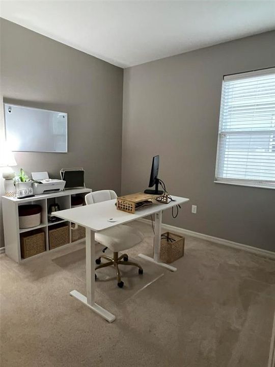 合同活跃: $349,999 (4 贝兹, 2 浴室, 1696 平方英尺)