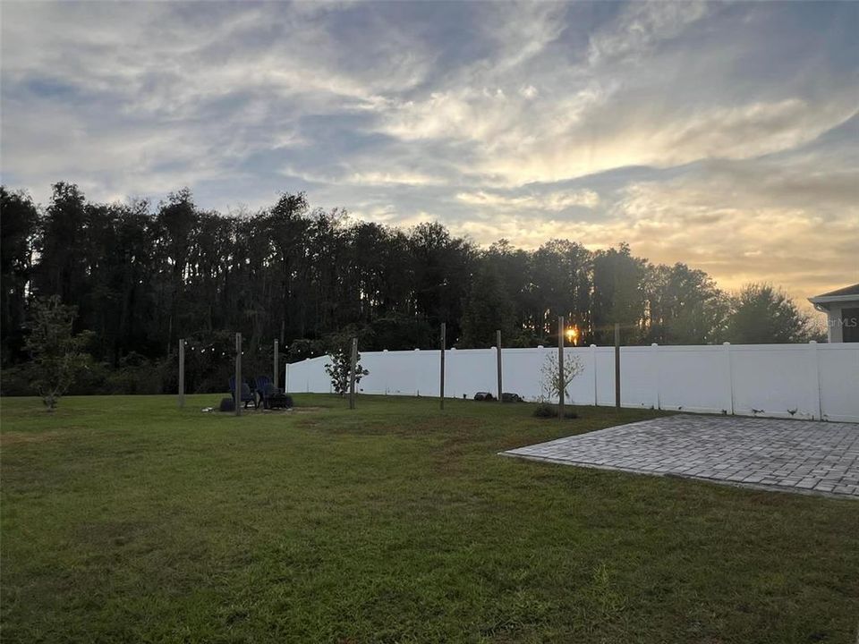 合同活跃: $349,999 (4 贝兹, 2 浴室, 1696 平方英尺)