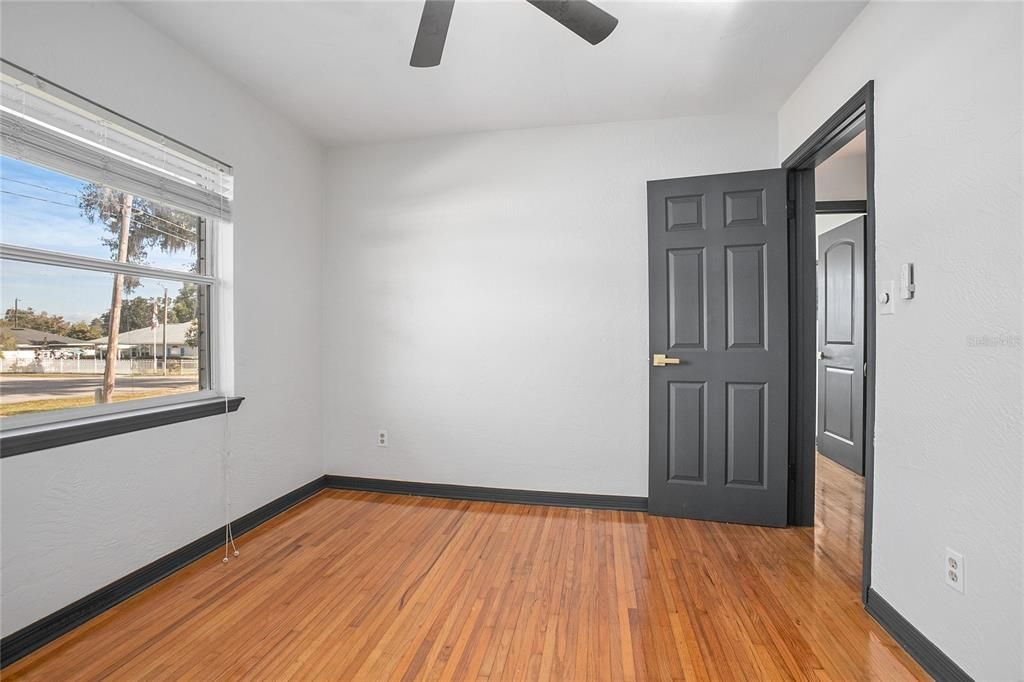 For Sale: $259,000 (3 beds, 2 baths, 1400 Square Feet)