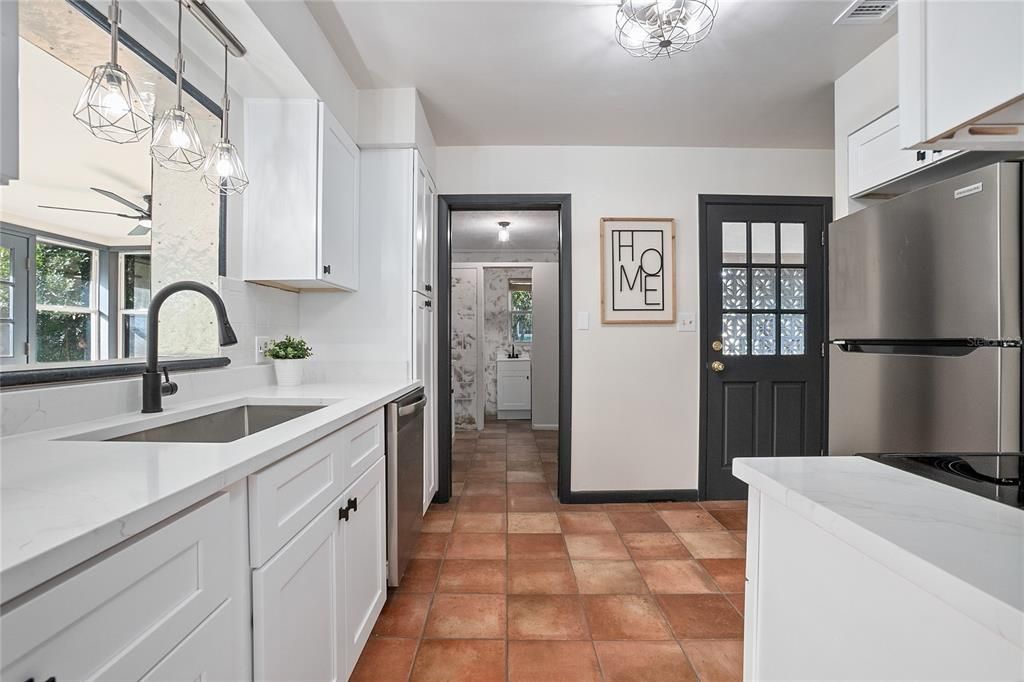 For Sale: $259,000 (3 beds, 2 baths, 1400 Square Feet)