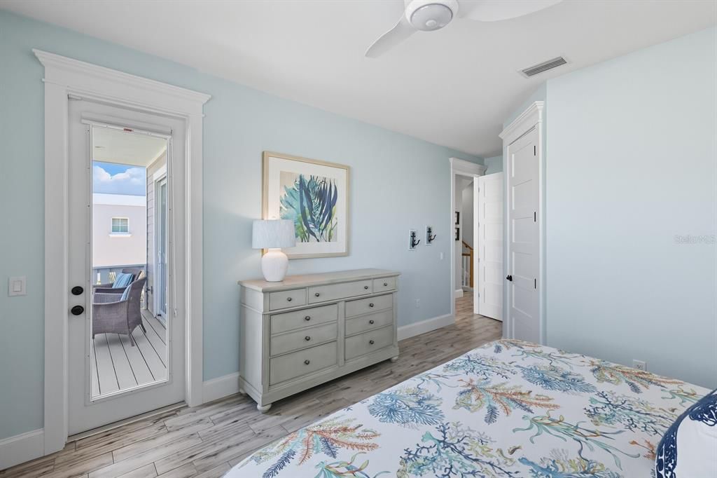 For Sale: $3,495,000 (7 beds, 6 baths, 3078 Square Feet)