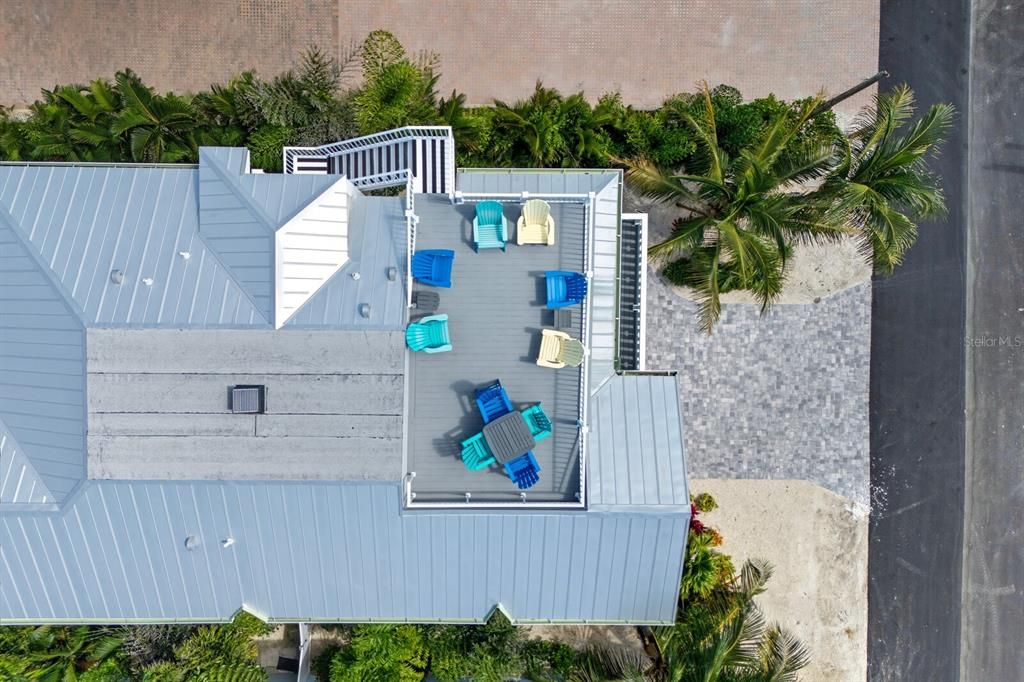 For Sale: $3,495,000 (7 beds, 6 baths, 3078 Square Feet)