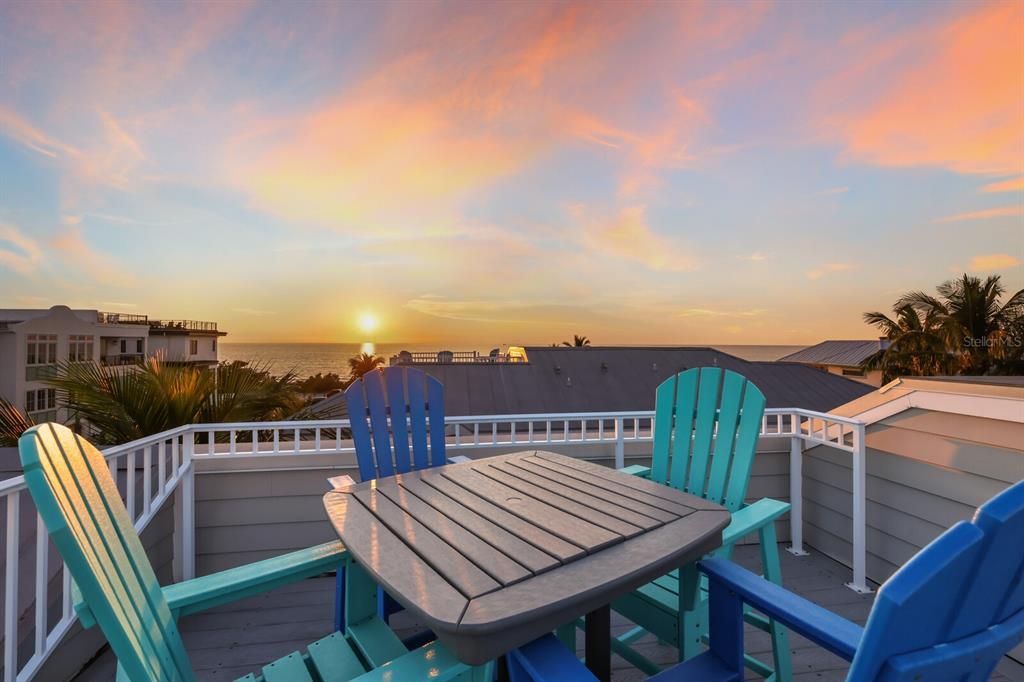 For Sale: $3,495,000 (7 beds, 6 baths, 3078 Square Feet)