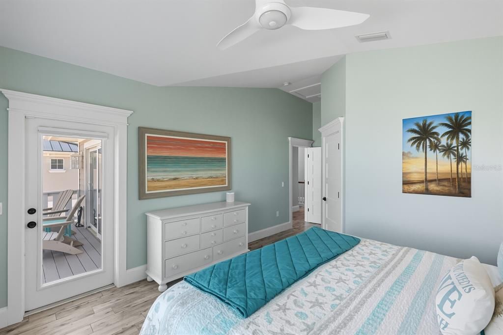 For Sale: $3,495,000 (7 beds, 6 baths, 3078 Square Feet)