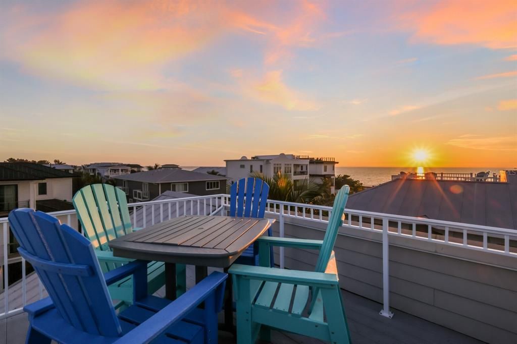 For Sale: $3,495,000 (7 beds, 6 baths, 3078 Square Feet)