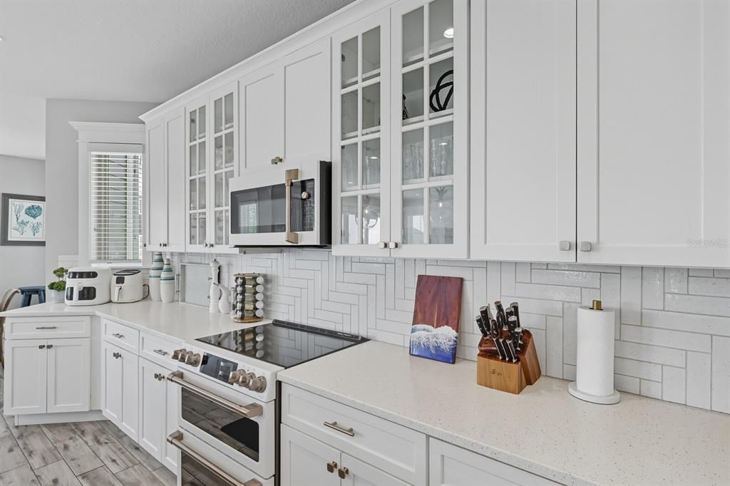 For Sale: $3,495,000 (7 beds, 6 baths, 3078 Square Feet)