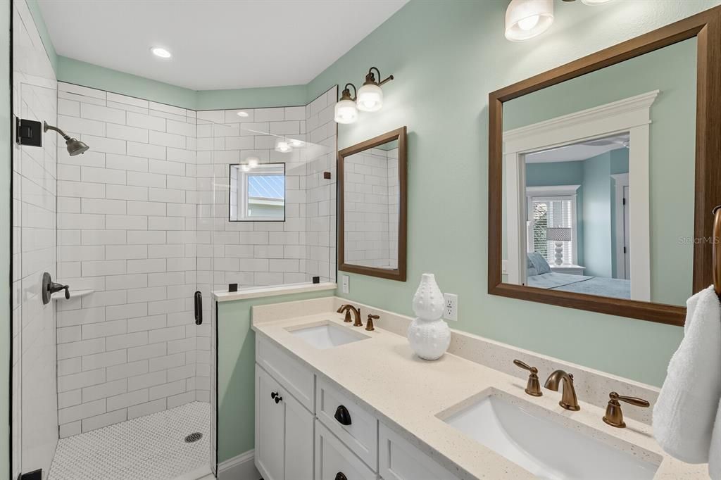 For Sale: $3,495,000 (7 beds, 6 baths, 3078 Square Feet)