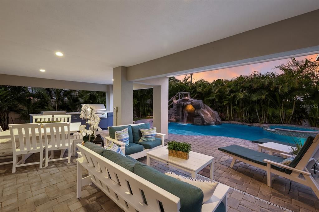 For Sale: $3,495,000 (7 beds, 6 baths, 3078 Square Feet)