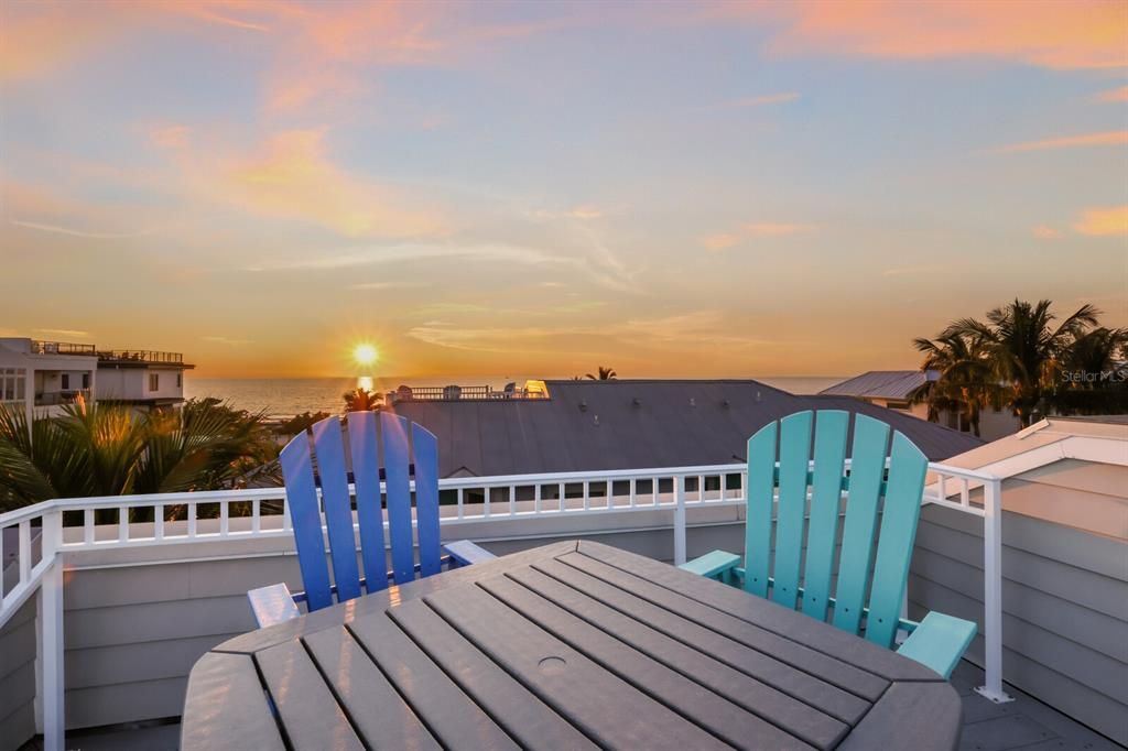 For Sale: $3,495,000 (7 beds, 6 baths, 3078 Square Feet)