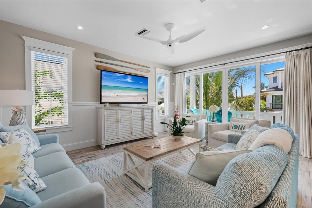 For Sale: $3,495,000 (7 beds, 6 baths, 3078 Square Feet)