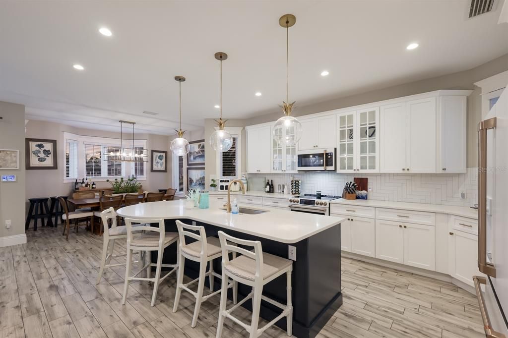 For Sale: $3,495,000 (7 beds, 6 baths, 3078 Square Feet)