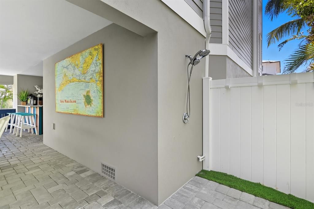 For Sale: $3,495,000 (7 beds, 6 baths, 3078 Square Feet)