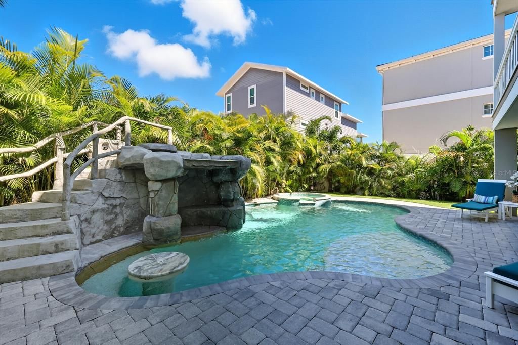 For Sale: $3,495,000 (7 beds, 6 baths, 3078 Square Feet)