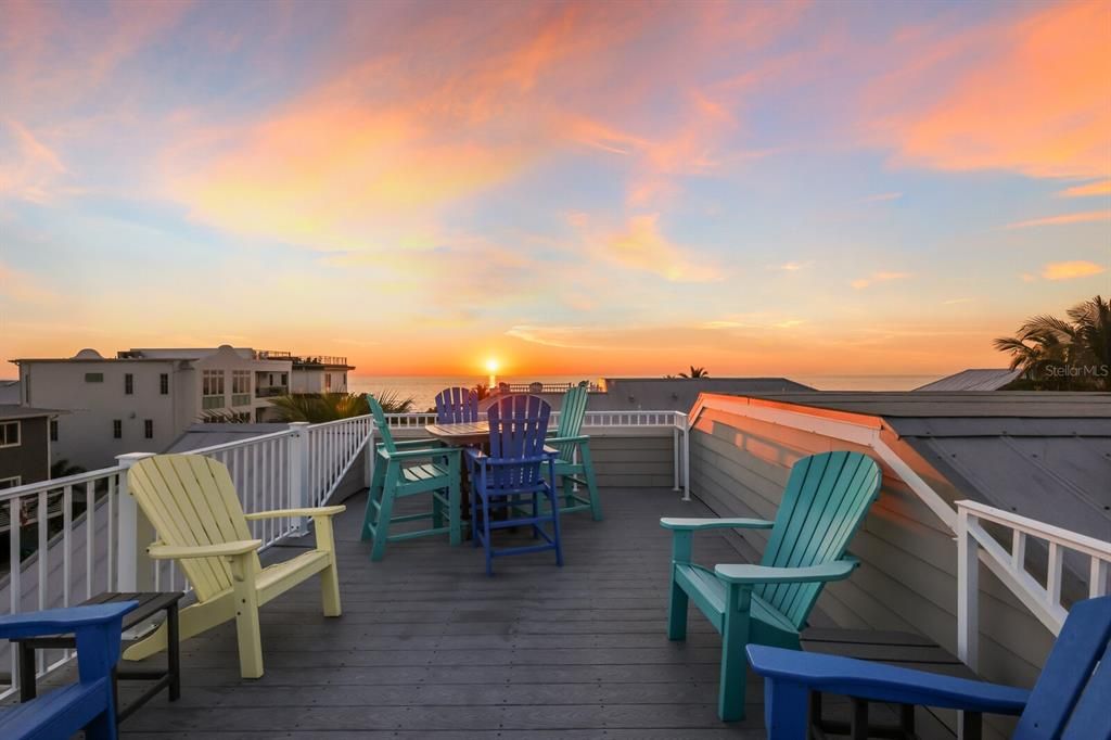 For Sale: $3,495,000 (7 beds, 6 baths, 3078 Square Feet)