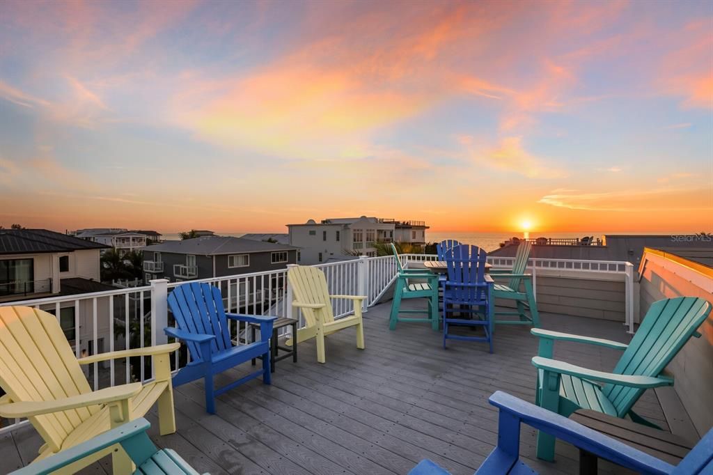 For Sale: $3,495,000 (7 beds, 6 baths, 3078 Square Feet)