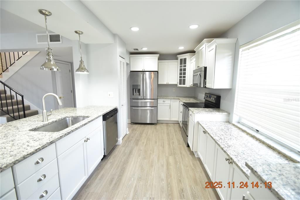 En Renta: $2,295 (2 camas, 2 baños, 1355 Pies cuadrados)