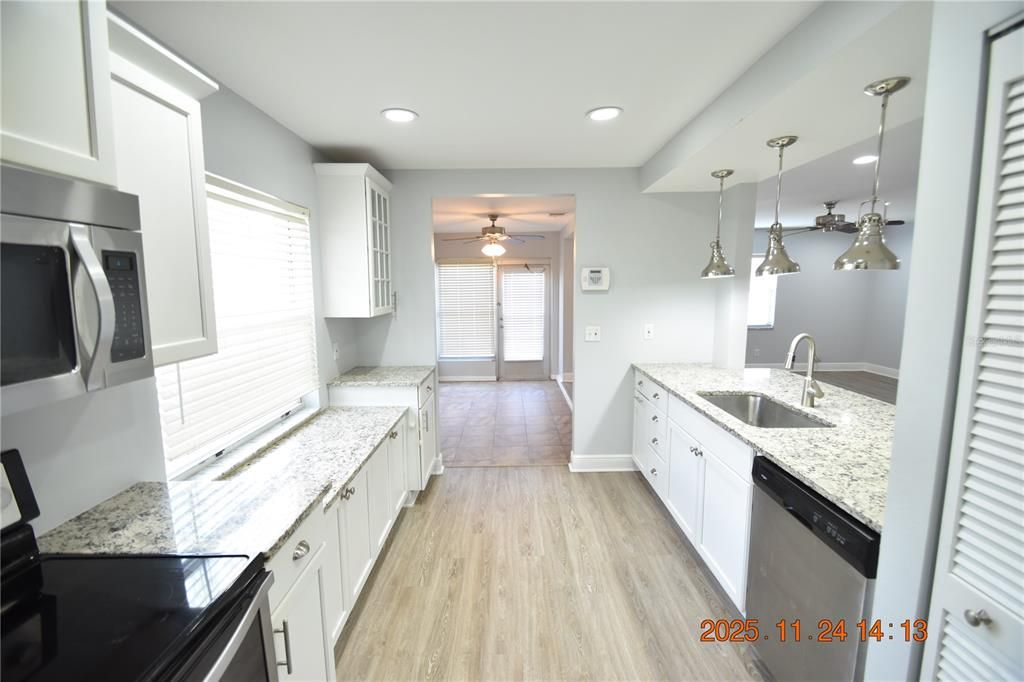 En Renta: $2,295 (2 camas, 2 baños, 1355 Pies cuadrados)