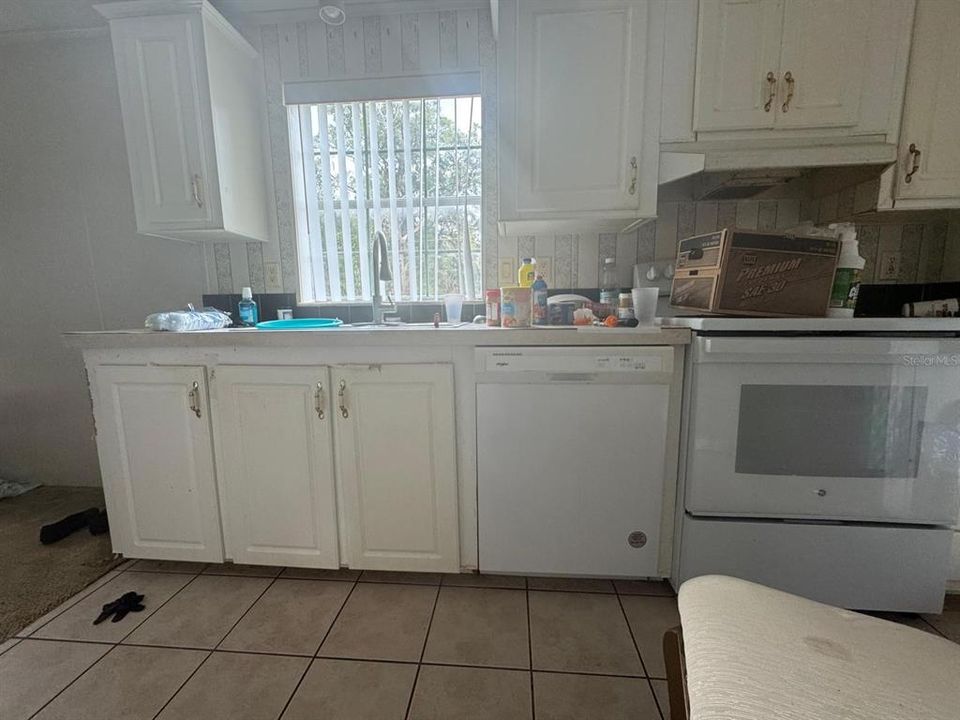 For Sale: $140,500 (3 beds, 2 baths, 1920 Square Feet)