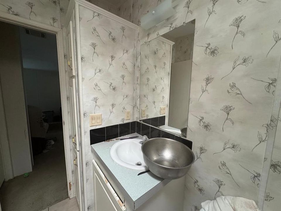 For Sale: $140,500 (3 beds, 2 baths, 1920 Square Feet)