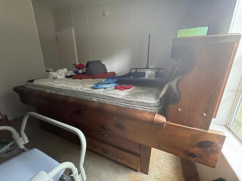 For Sale: $140,500 (3 beds, 2 baths, 1920 Square Feet)