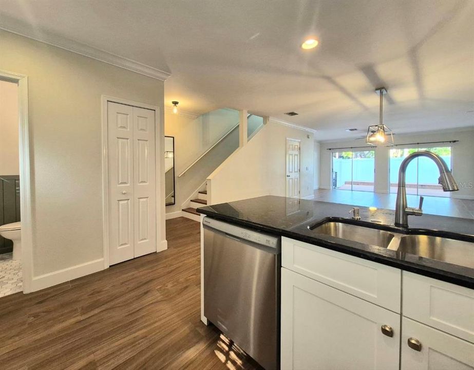 For Rent: $3,250 (2 beds, 2 baths, 1296 Square Feet)