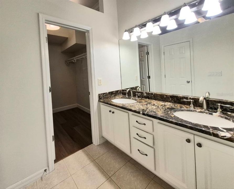 For Rent: $3,250 (2 beds, 2 baths, 1296 Square Feet)