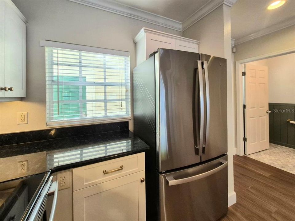 For Rent: $3,250 (2 beds, 2 baths, 1296 Square Feet)