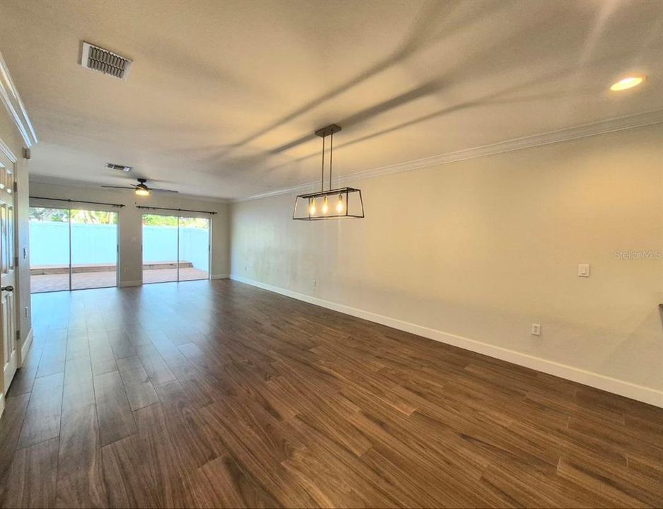 For Rent: $3,250 (2 beds, 2 baths, 1296 Square Feet)