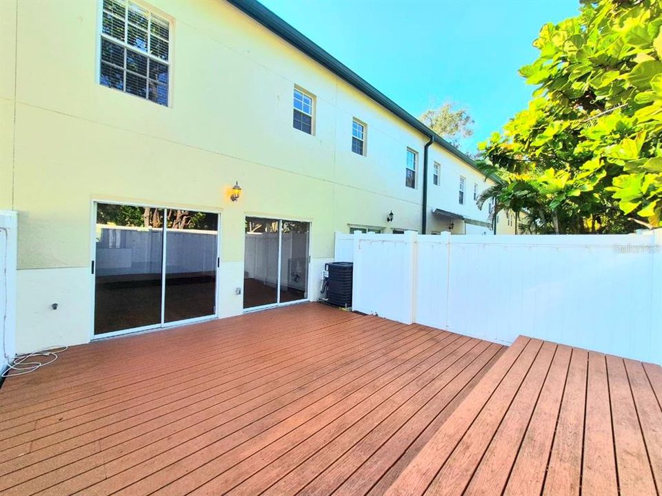 For Rent: $3,250 (2 beds, 2 baths, 1296 Square Feet)