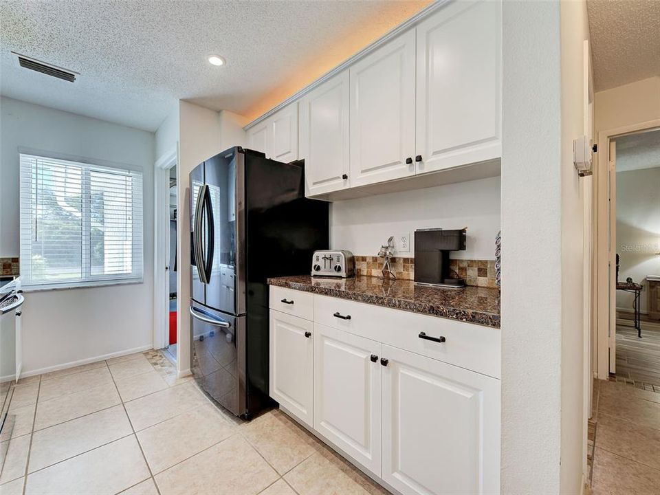 待售: $289,000 (2 贝兹, 2 浴室, 1410 平方英尺)