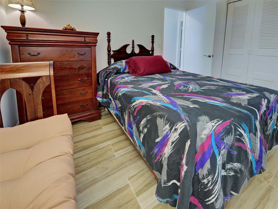 待售: $289,000 (2 贝兹, 2 浴室, 1410 平方英尺)