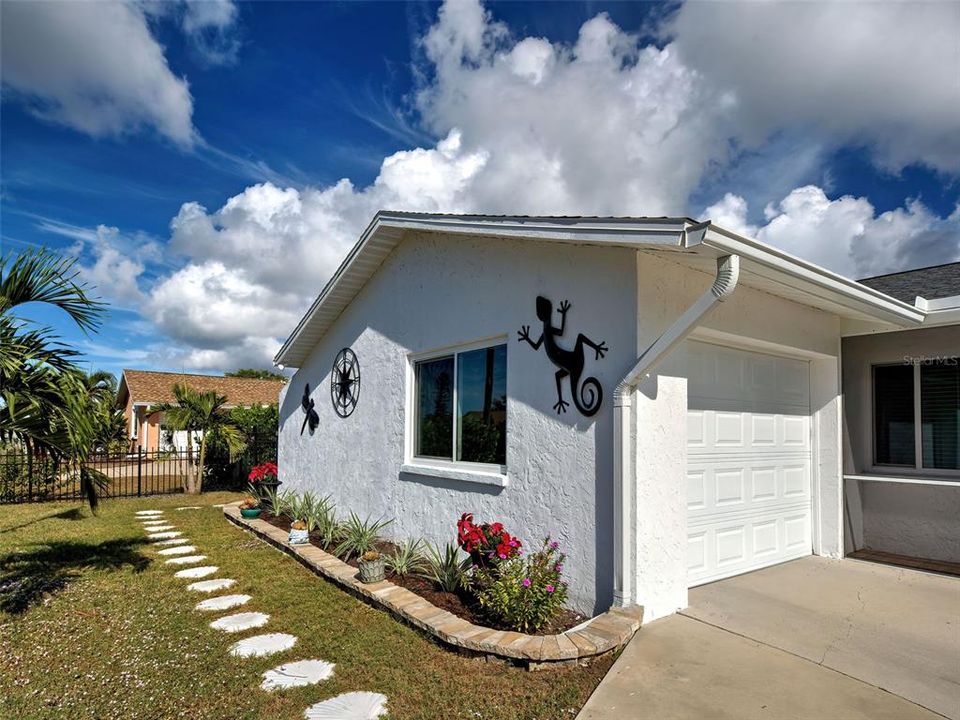 待售: $289,000 (2 贝兹, 2 浴室, 1410 平方英尺)