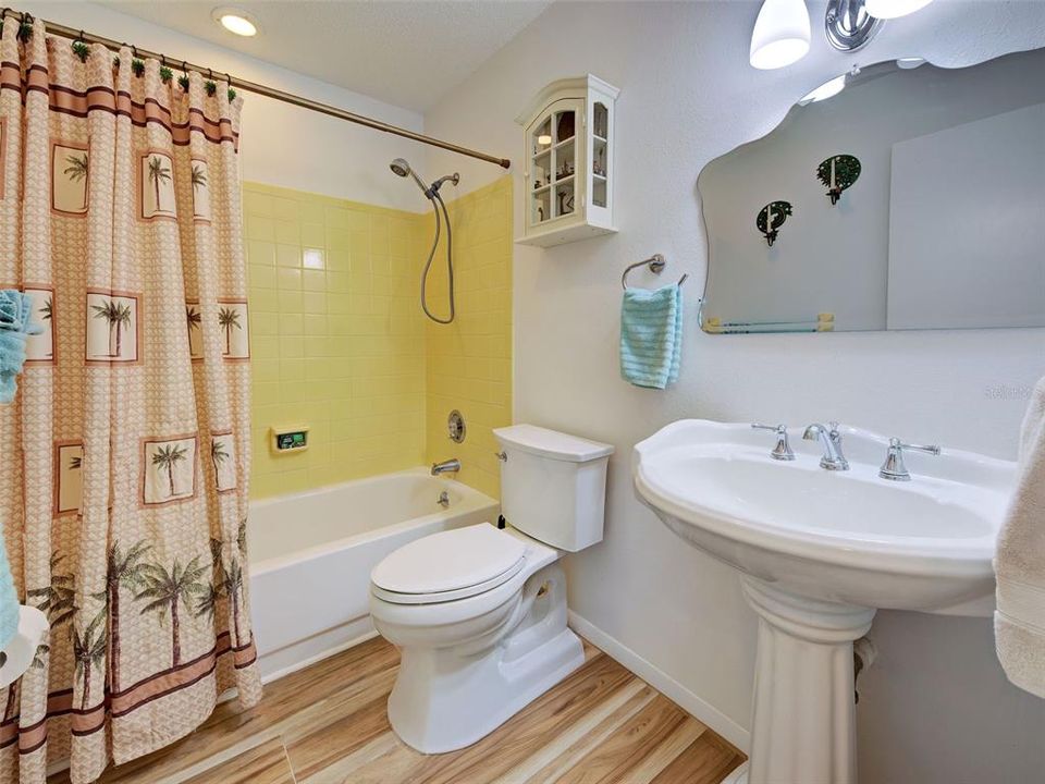 待售: $289,000 (2 贝兹, 2 浴室, 1410 平方英尺)