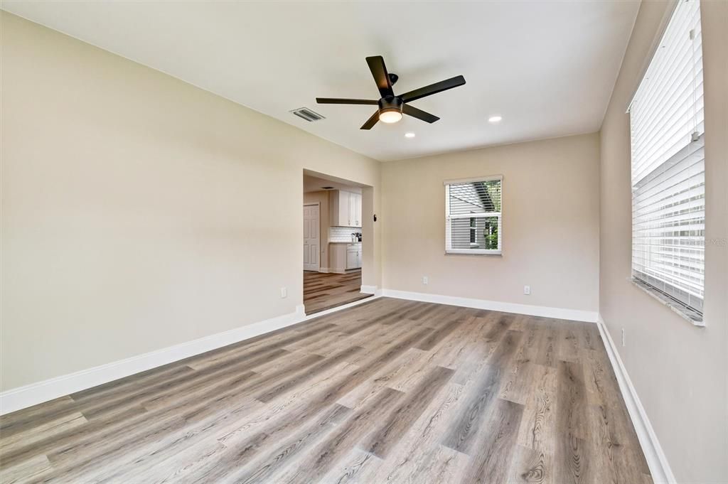 For Rent: $2,900 (4 beds, 2 baths, 1867 Square Feet)