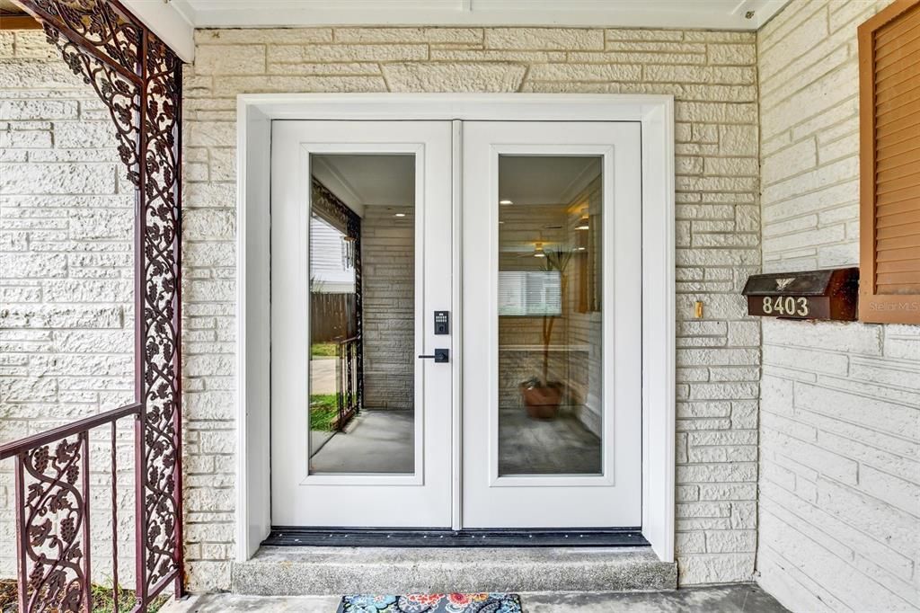 For Rent: $2,900 (4 beds, 2 baths, 1867 Square Feet)