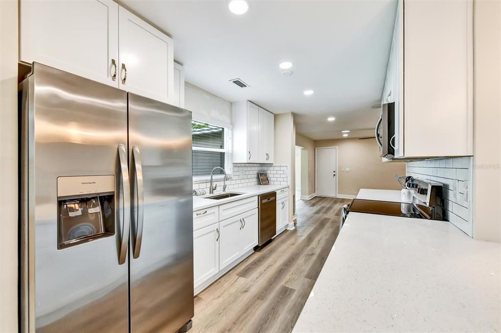 For Rent: $2,900 (4 beds, 2 baths, 1867 Square Feet)