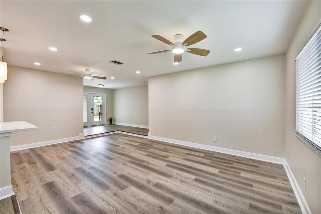 For Rent: $2,900 (4 beds, 2 baths, 1867 Square Feet)