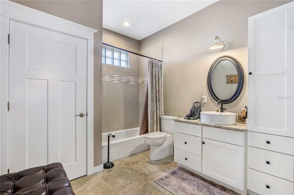 En Venta: $725,000 (3 camas, 2 baños, 1794 Pies cuadrados)