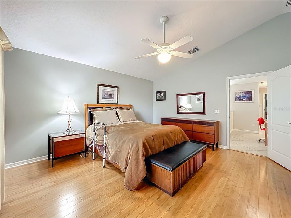 En Venta: $449,000 (3 camas, 2 baños, 1887 Pies cuadrados)